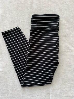 GAP Black & White Striped Leggings